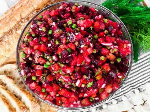 Cómo hacer aderezo para ensaladas siguiendo una dieta proteica